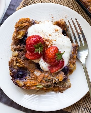 This paleo baked oatmeal or "noatmeal" is a grain free twist on breakfast using sweet potato, flax, coconut and eggs. Healthy, easy and delicious! (grain free, gluten free, dairy free)