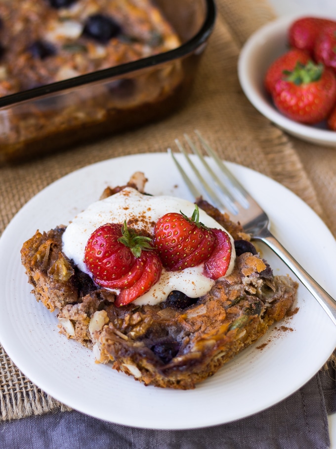 This easy, healthy paleo baked oatmeal or "noatmeal" is a grain free twist on breakfast using sweet potato, flax, coconut and eggs. (dairy free, gluten free)
