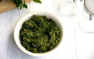 Vegan Roasted Pumpkin Seed Pesto - recipe by Nourish Everyday