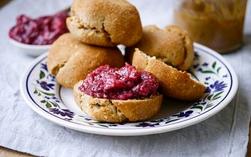 Grain free Sesame Tahini Scones (gluten free, dairy free, paleo friendly, vegetarian) - recipe by Nourish Everyday