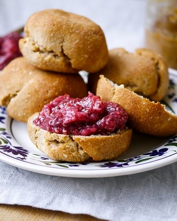 Grain free Sesame Tahini Scones (gluten free, dairy free, paleo friendly, vegetarian) - recipe by Nourish Everyday