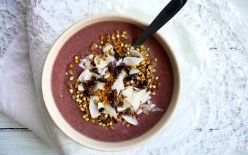 Raspberry Cucumber Smoothie Bowl