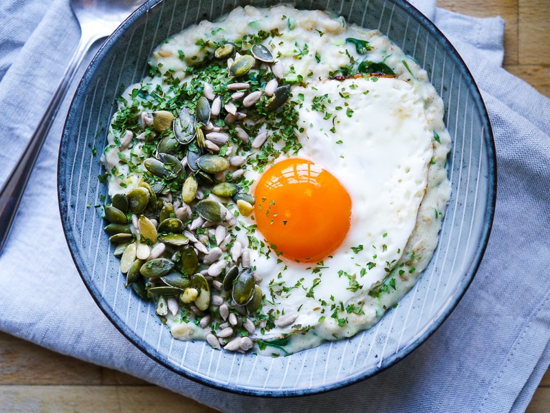 Have you tried a savoury oat porridge yet? It's such a delicious AND healthy way to start your day! This recipe is really easy and full of flavour! Have you tried a savoury oat porridge yet? It's such a delicious AND healthy way to start your day! This recipe is really easy and full of flavour!