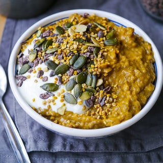 Pumpkin Spice Chia Pudding (gluten free, grain free, dairy free, vegan friendly and paleo) - recipe by Nourish Everyday