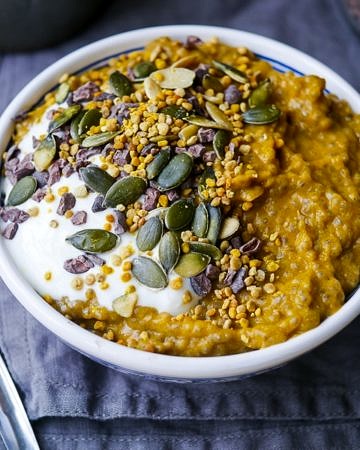 Pumpkin Spice Chia Pudding (gluten free, grain free, dairy free, vegan friendly and paleo) - recipe by Nourish Everyday