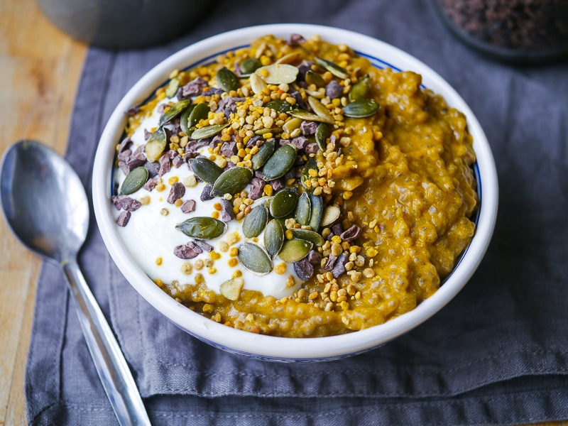 Pumpkin Spice Chia Pudding (gluten free, grain free, dairy free, vegan friendly and paleo) - recipe by Nourish Everyday