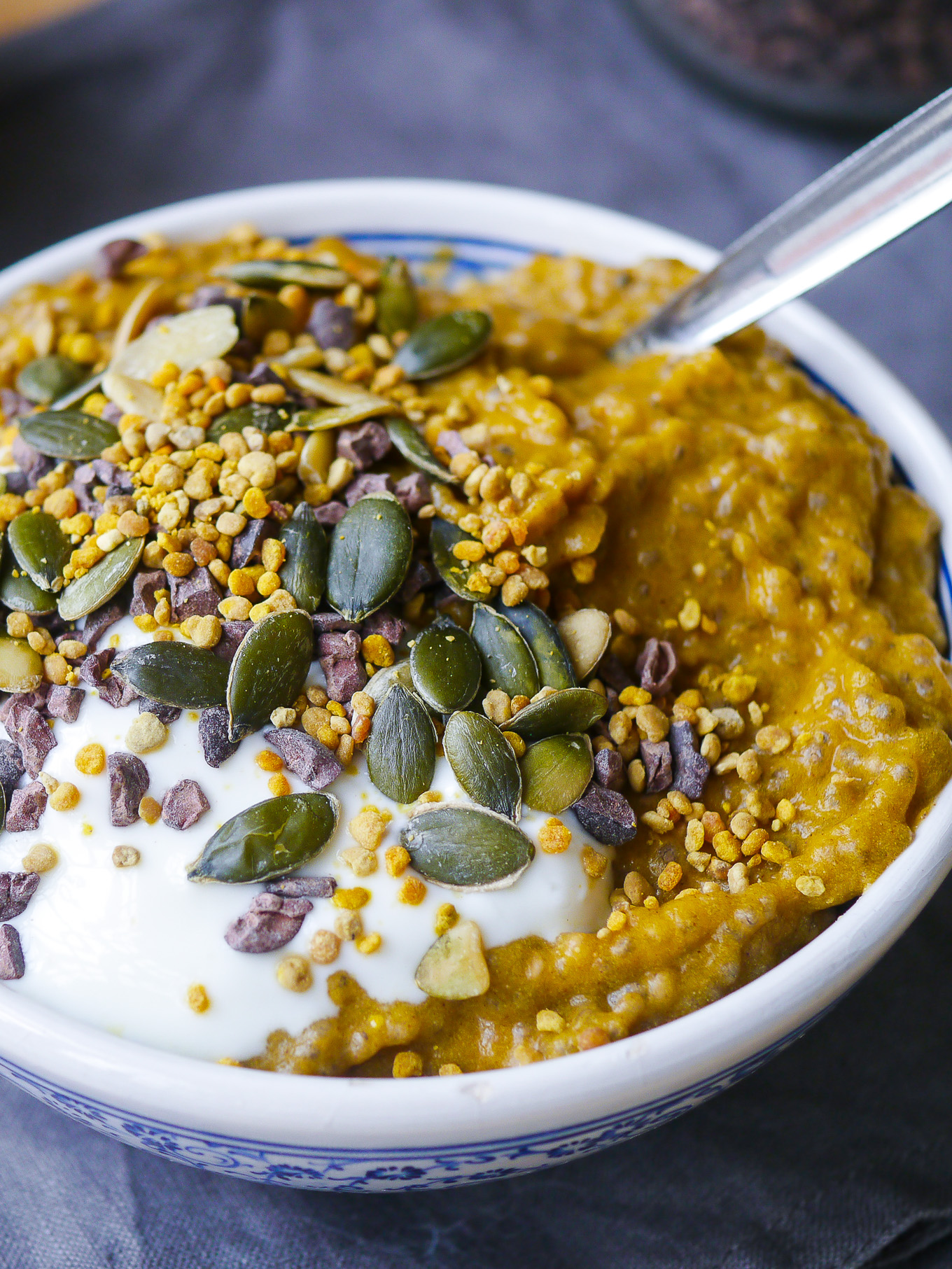 Pumpkin Spice Chia Pudding made with real pumpkin puree and coconut milk - a gluten free, dairy free and vegan / paleo friendly treat that works for a healthy breakfast, snack or dessert! #pumpkinspice #chiapudding #glutenfree #vegan