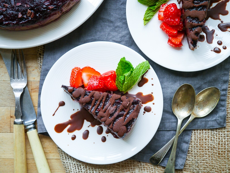 Raw Vegan Black Forest Cheesecake (grain free, gluten free, dairy free, soy free) - recipe by Nourish Everyday