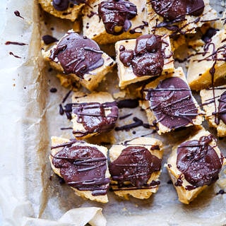 Creamy dreamy cashew butter freezer fudge {paleo, gluten free, dairy free, vegan} - you need this healthy no bake dessert stored in your freezer for a handy easy sweet treat! #freezerfudge #nobake #paleo