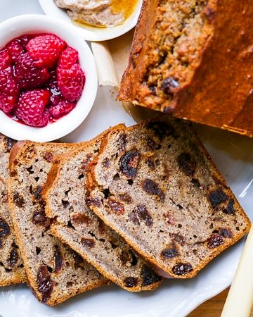 A gluten free earl grey banana loaf cake made with wholegrain flours and naturally sweetened with coconut sugar. Healthy, dairy free and easy to make! Recipe via wordpress-6440-15949-223058.cloudwaysapps.com