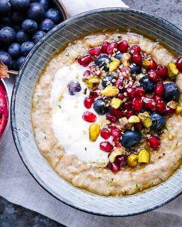 Oat and Zucchini Protein Porridge is a delicious, satisfying breakfast! A healthy combination of grated zucchini, oats and protein powder. Gluten free. Recipe via wordpress-6440-15949-223058.cloudwaysapps.com