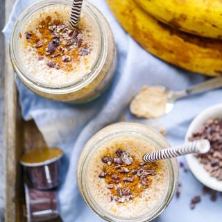 Energise with this Espresso and Maca Banana Smoothie! Gluten free, dairy free and vegan friendly, a great healthy snack or breakfast. Recipe via wordpress-6440-15949-223058.cloudwaysapps.com