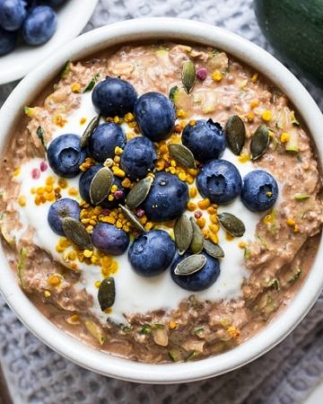 Healthy Chocolate Zucchini Overnight Oats {gluten free, dairy free and vegan friendly recipe} - the perfect breakfast to meal prep in advance, no cooking required!