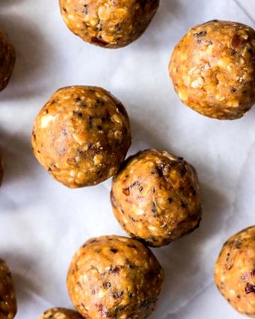 Peanut Butter Date Energy Balls