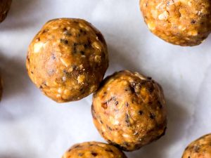 Peanut Butter Date Energy Balls