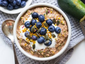 Healthy Chocolate Zucchini Overnight Oats {gluten free, dairy free and vegan friendly recipe} - the perfect breakfast to meal prep in advance, no cooking required!